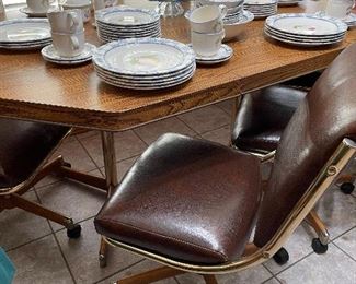 Chromecraft table w/4 chairs