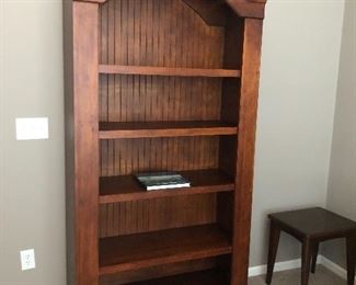 Sturdy, excellent condition bookcase