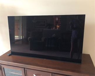 2019 large flat screen TV Sony Bravia OLED 55" comes with subwoofer and sound bar, EXCELLENT condition 