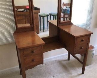 Antique vanity - $90