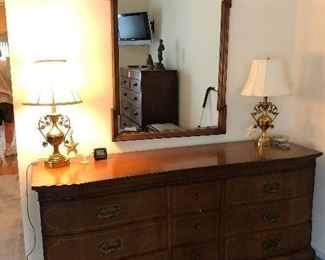 Dresser with mirror - $90 (lamps sold)