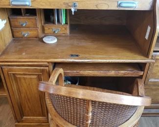 Rolltop Desk with Key