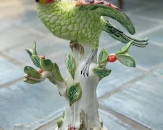 Porcelain Chelsea House parrot. Photo 1 of 2. 