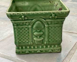 Green porcelain cachepot. 