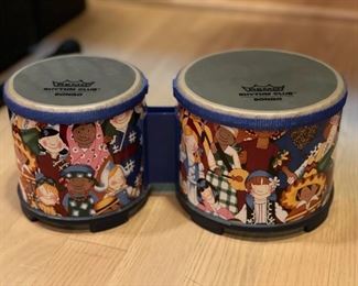 REMO Rhythm Club bongo. 