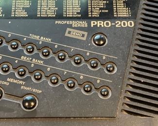 Casio PRO - 200 keyboard. Photo 2 of 2. 