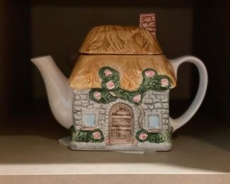 Decorative teapot collection - 3 shown. Photo 3 of 3. 