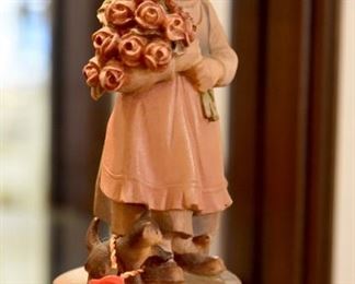 Dolfi figurine