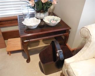 end table, magazine basket