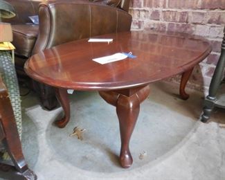 Oval coffee table