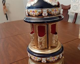 The doors completely revolved; they will then reverse to go back to being closed.