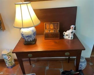 HEPPLEWHITE DESK/CARD TABLE