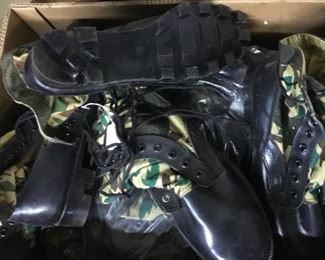 NEW   MILITARY CAMO BOOTS