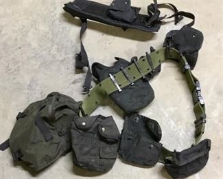 MILITARY BELT W/MULTIPLE POUCHES