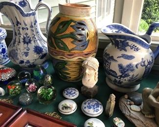 Asian / Chinese Export Wares / Blue & White, Paperweights, Mexican Vase