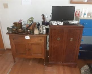 TV stand and assorted antiques