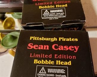 Bobble head statues Pittsburg Pirates