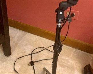 Photography lighting w/stand $39