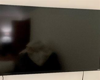 55” Vizio smart TV E55-CI $150
