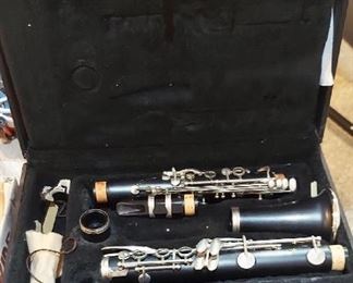 Student Clarinet w/ Case & beginner book
$39