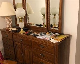 Dresser 
