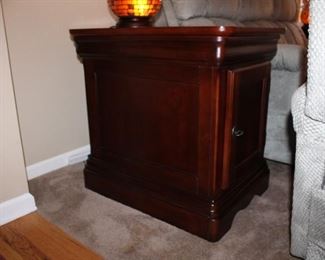 2ND SIDE TABLE