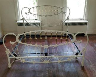 King metal brass bed, WOW!