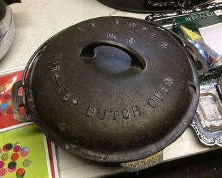 THE PRIZE IN THE HOUSE. NUMBER 8 GRISWOLD DUTCH OVEN