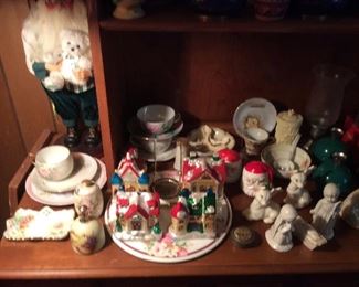 VINTAGE HOLIDAYS COLLECTIBLES