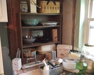 VINTAGE COLLECTIBLES