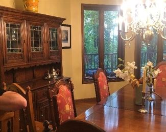 Ethan Allen china Cabinet