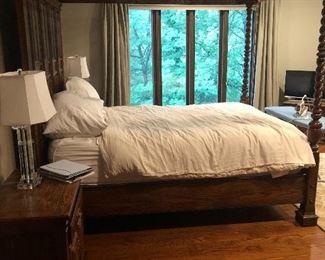 Ethan Allen Royal charter oak canopy bed