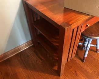 mission oak/ arts and crafts style desk