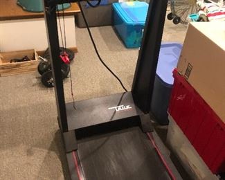 true 400 commercial treadmill