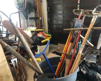garage garden tools