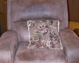 Electric recliner, like new