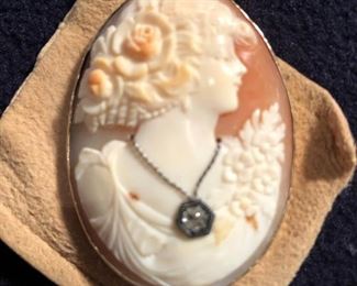 Cameo Pendant 