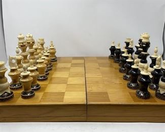 https://orrillsauction.hibid.com/catalog/296828/major-los-angeles-estate-auction---ending-7-27-21/?q=chess&m=1&ipp=10