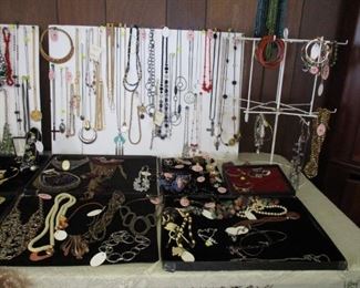 Costume jewelry necklaces & bracelets