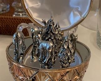 Wallace Music Box Egg