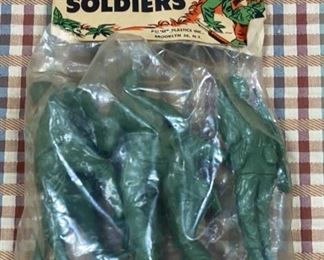 Vintage soldier figurines