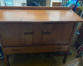 buffet great tv stand