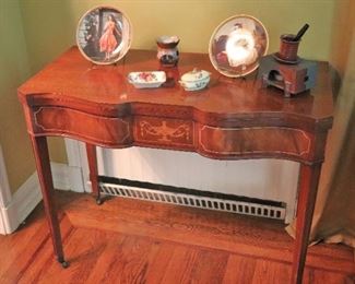 Decorative Items and Table