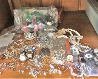 Assorted Jewelry