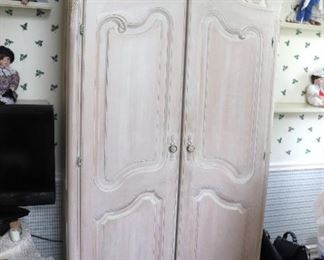 Armoire