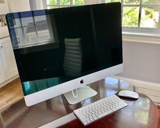 Apple Mac desktop computer
