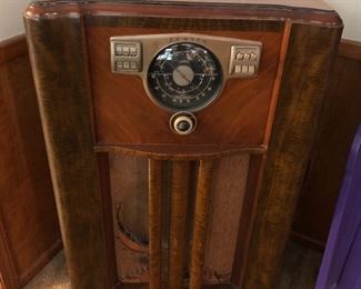 Zenith radio, model 10-A-1.