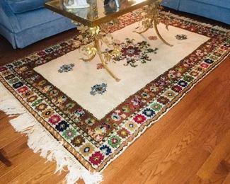 Hand hooked vintage rug