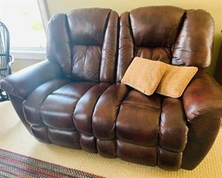 LaZBoy, Manual Dual Reclining Leather Loveseat