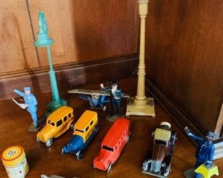 Cast Toy Cars, Figurines, Lionel Pieces